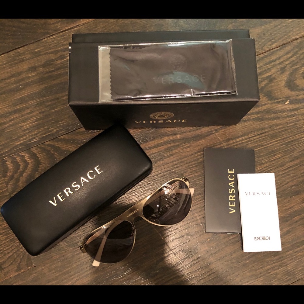 Versace Sunglassws